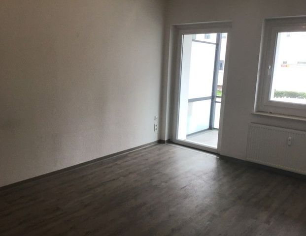 Komplett modernisierte 3-Zimmer-Wohnung in energetisch modernisiertem Gebäude - Photo 1