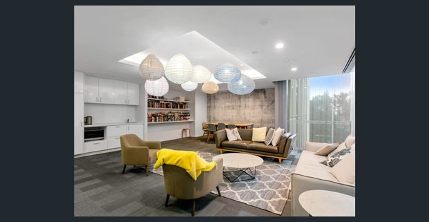 Modern Studio Living in Exclusive Queens Riverside - Photo 1