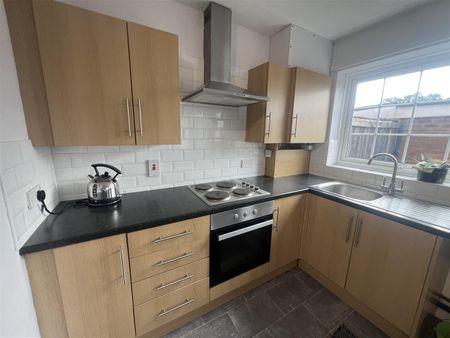 Glebe Road, Thorne, Doncaster - Photo 5