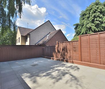 2 bedroom mid terraced house to rent, - Photo 3