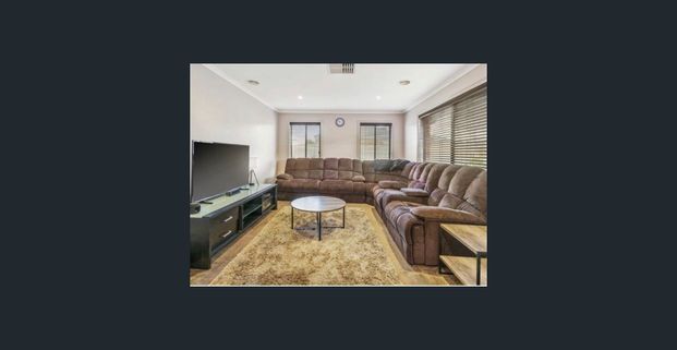 Spacious family home - Photo 1