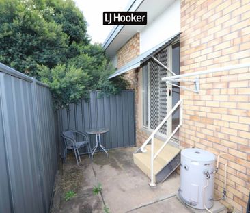Tidy Unit in Quiet Location - Photo 1