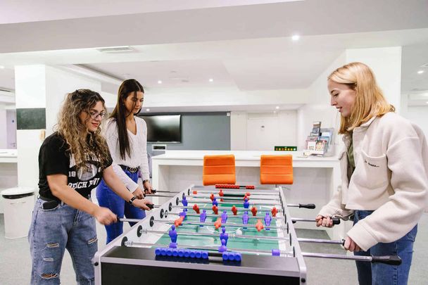 Large Highest Double Ensuite: Three Bed Flat - Photo 1