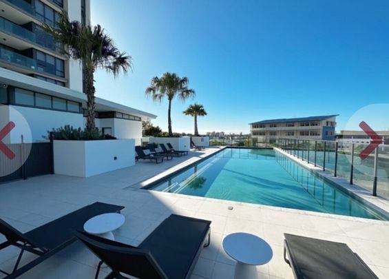 Varsity Lakes - Photo 1