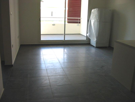 Location Appartement 2 pièces 43m² STE CLOTILDE 97490 - Photo 2
