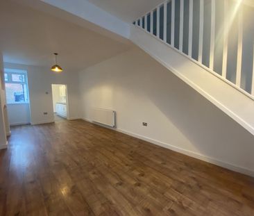 3 bedroom terraced house to rent - Photo 3