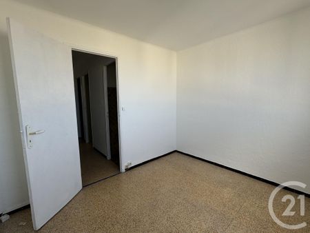 Location Appartement 2 pièces 43m² MARSEILLE 4ème - Photo 2