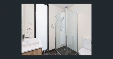 2 Bedroom Apartment in Prime Location! - Photo 4