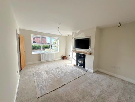 3 bedroom semi-detached house to rent - Photo 2