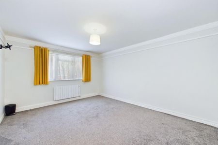 1 bedroom ground floor flat to rent - Photo 4