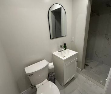 For Lease - 3430 Hayhurst Crescent, Oakville, Ontario - Photo 6