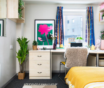 1 bedroom in a flat share to rent - Photo 2