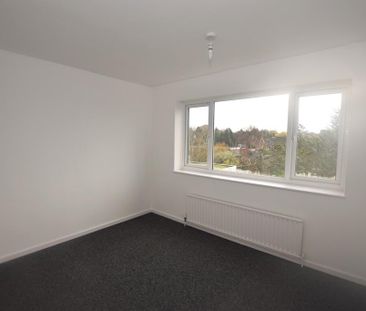4 bedroom detached house to rent - Photo 2