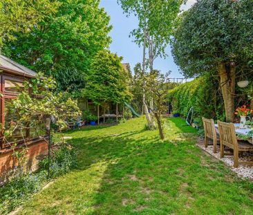 4 bedroom detached house to rent - Photo 4