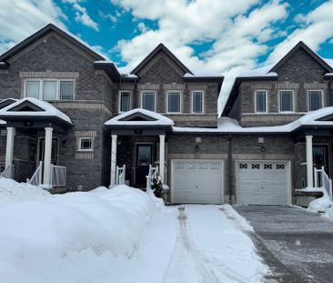 For Lease - 21 Robinson Street, Barrie, Ontario - Photo 1