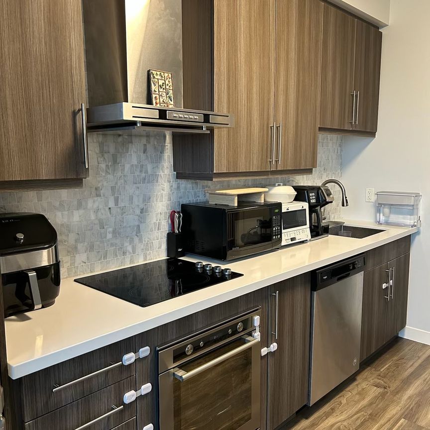 For Lease - 2087 Fairview Street Unit# 2307, Burlington, Ontario - Photo 1