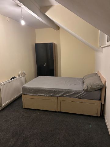Room in a Shared House, York Road, LS9 - Photo 4