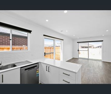 64 Kingdom Boulevard, Weir Views, Vic 3338 - Photo 3
