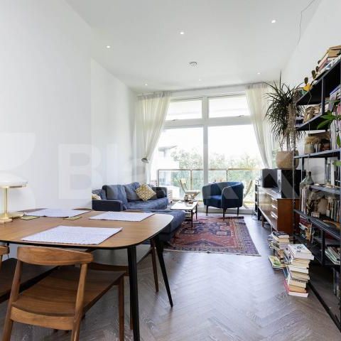 New Development 2 bed 2 bath with large balcony close to kings cross - Photo 1