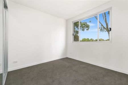 Modern Two Bedroom in a Quiet Complex - Photo 2