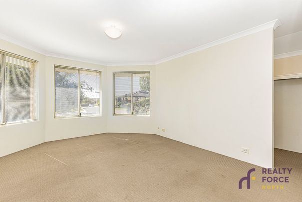 17 Kilmarnock Loop, Kinross WA 6028 - House For Rent - $750 | Domain - Photo 1