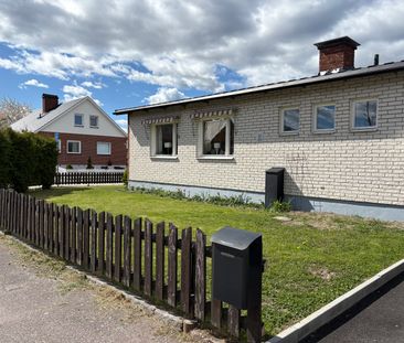 Blåbärsstigen, Köping - Photo 1