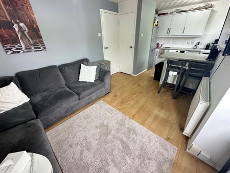 1 bedroom apartment to rent - Photo 2