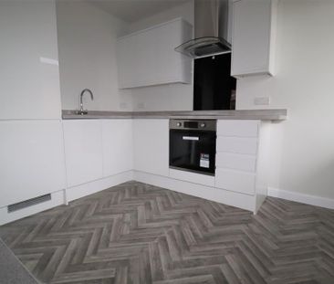 Apartment - Photo 2