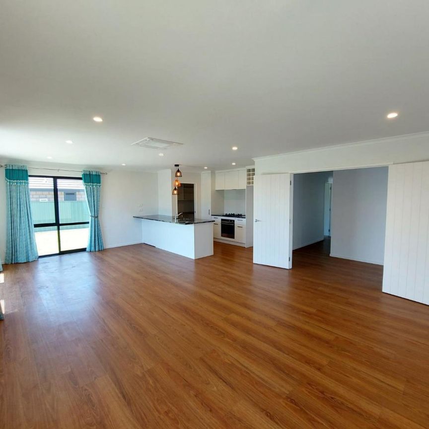 Brand New 4 bedroom Home In Bell Block - Photo 1