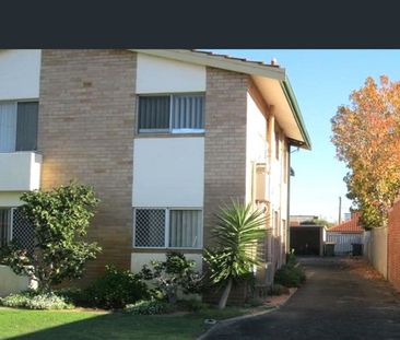 Charming 2-Bedroom Unit&sol;Convenient Location - No Need to Regist... - Photo 4