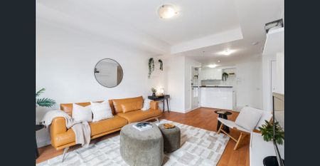 Chic Urban Sanctuary in a Prime Location - Photo 2