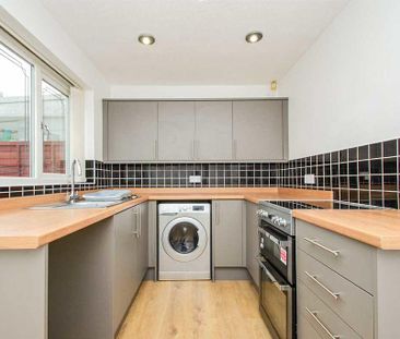 2 bedroom semi-detached house to rent - Photo 4