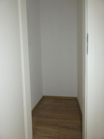 *** 3 Raum Whg mit Balkon ruhig im Grünen!*** - Photo 3