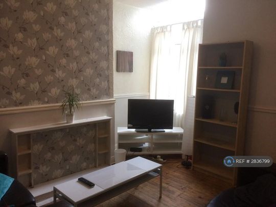 4 bedroom terraced house to rent - Photo 1