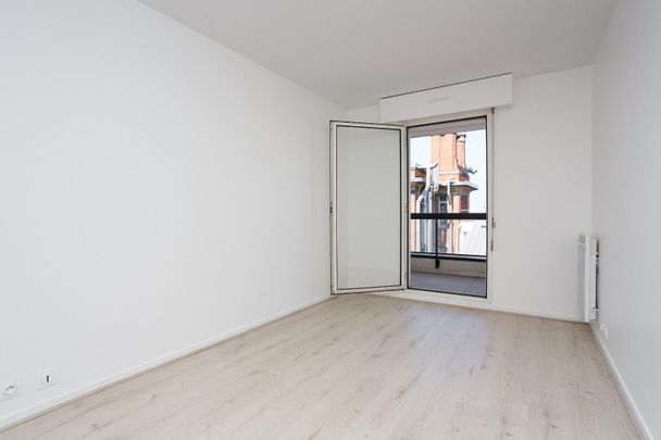 location Appartement T3 DE 72.5m² À PARIS - Photo 1