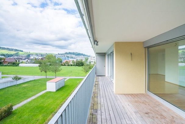 Schöne und moderne Wohnung in Kriens - Photo 1