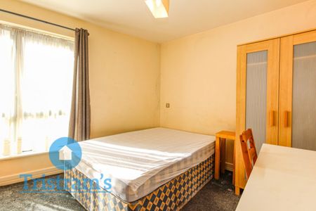2 bed Ground Floor Flat for Rent - Photo 4