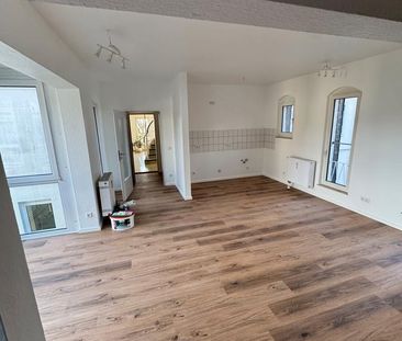 Erstbezug nach Sanierung - Charmante Wohnung im Zooviertel - Photo 1