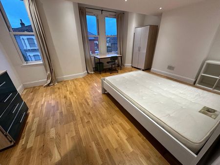 Room in a Shared House, Athenlay Road, SE15 - Photo 3