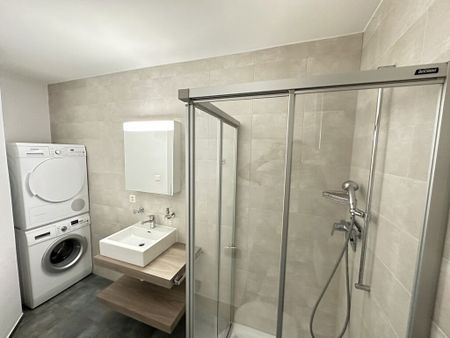 A large sunny terrace in a quiet neighborhood - Photo 5