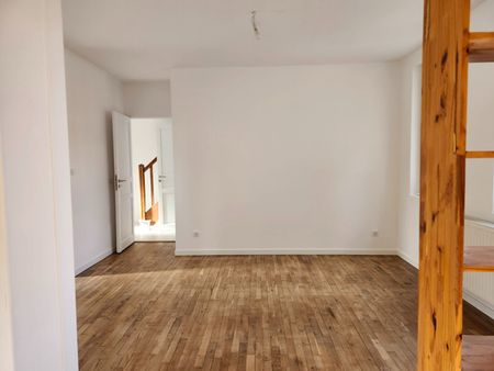 House - Photo 4
