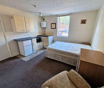 Bedsit, Southampton Street, Reading, RG1 - Photo 1