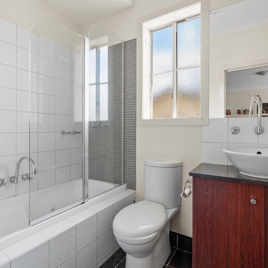 Inner-West Comfort Meets Everyday Convenience. 6-9 Month Lease Available - Photo 1
