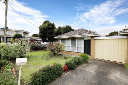 1/43 Royal Avenue, Essendon North VIC 3041 - Photo 2
