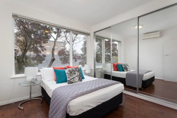 Light and Bright! - Photo 1