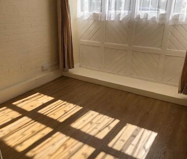 3 bedroom apartment to rent - Photo 5