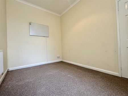 St. James Road, Bexhill-On-Sea, TN40 2DF - Photo 4