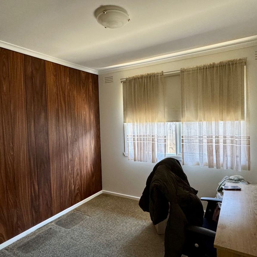 Two Bedroom Unit Close to Town - Photo 1