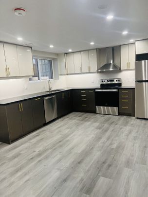 For Lease - 104 Meredith Drive, St. Catharines, Ontario - Photo 1