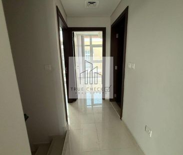 3 Bedroom | Un-Furnished | Spacious and Bright - Photo 2